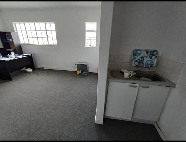 225M² MINI FACTORY TO LET IN KYA SANDS